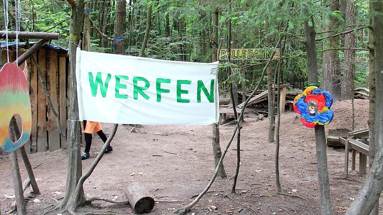 Impressionen aus dem Waldkindergarten  Foto: Johanna Blum