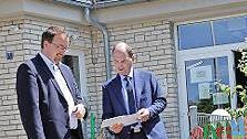 MdL Michael Hofmann (r.) im Vorfeld des Schulneubaus mit Neunkirchens Bürgermeister Martin Walz