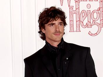 Ab Donnerstag, 12. Januar, ist Jacob Elordi als Heathcliff in Emerald Fennells "Wuthering Heights - Sturmh&ouml;he" auf der Leinwand zu sehen.