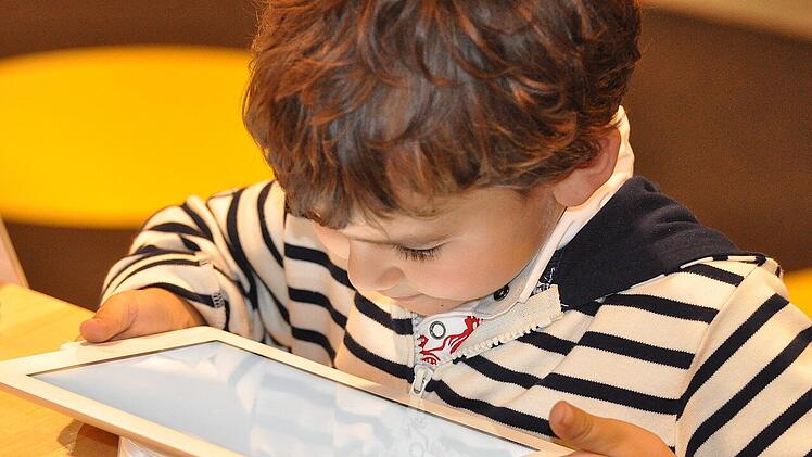 Die jüngere Generation ist bereits mit den digitalen Medien aufgewachsen.