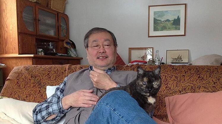 Auch bequem: daheim auf der Couch in Zoggendorf mit Katze und Hund (nicht auf dem Foto).