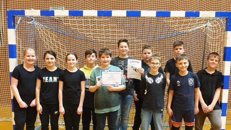 Die Sieger der Unterstufe beim Münnerstädter Hallenfußballturnier der Mittelschule.Michael Kübert