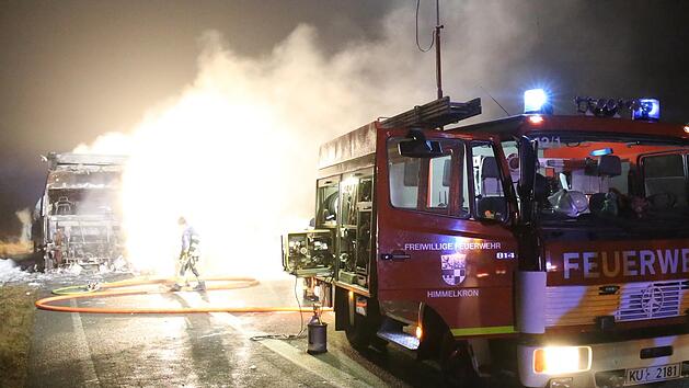 Vollbrand und Vollsperrung auf A7