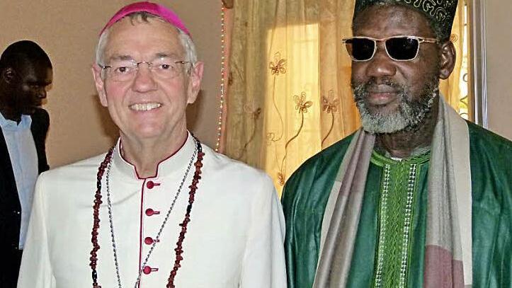Erzbischof Ludwig Schick kam in diesen Tagen auch mit dem Marabu von Diourbel (Bistum Thiès/Senegal), Baye Dara, zusammen.  Foto: Marion Krüger-Hundrup