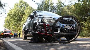 Unfall im Kreis Forchheim: 63-j&auml;hriger Radler stirbt vor den Augen seiner Frau
