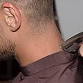 Haare selber schneiden: Mit der richtigen Ausstattung und Technik ist das gar nicht so schwer. Symbolfoto: jackmac/pixabay.com