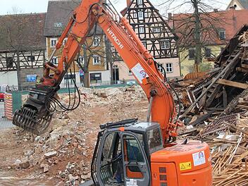Im Frühjahr begannen die Abrissarbeiten am Paradeplatz.