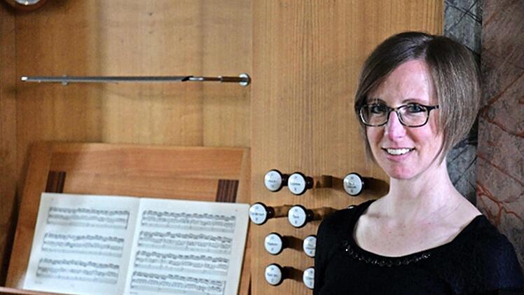 Die Konzertorganistin Barbara Bachmayr spielt am Sonntag in der Christuskirche Neunkirchen.