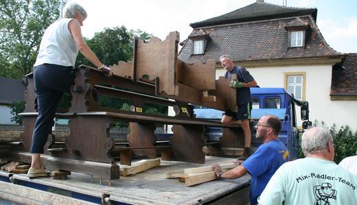 Kirchen-Ausräumaktion