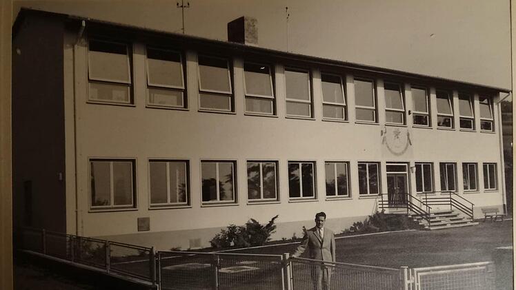 Die Schule in Frankenheim 1963.