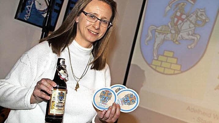 Ein Ritter ist sowohl auf dem Stadtwappen von Bad Staffelstein zu sehen als auch seit 1422 im Wappen der Brauerfamilie Rittmayer, wie Adelheid Waschka erläuterte. Foto: Gerda Völk