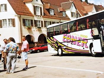 Ein Bild aus früheren Jahren: In den 1990ern schien die Reiselust ungetrübt. Klimawandel, Dieselkrise und E-Mobilität waren kein Thema.
