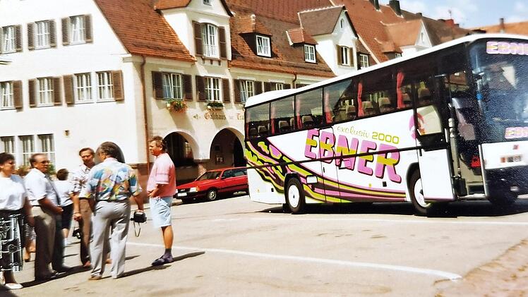 Ein Bild aus früheren Jahren: In den 1990ern schien die Reiselust ungetrübt. Klimawandel, Dieselkrise und E-Mobilität waren kein Thema.