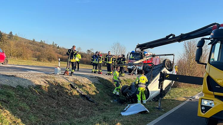 Autofahrer nach Frontalzusammenstoß auf der B13 verstorben