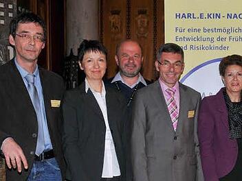 V.l. Prof. Dr. Thomas Rupprecht, stellv. Landrätin Christa Reinert-Heinz, Engin Gülyaprak, der Leiter  der  Frühförderstelle der Diakonie Klaus-Peter Linhardt und MdL Gudrun Brendel-Fischer Foto: Dörfler