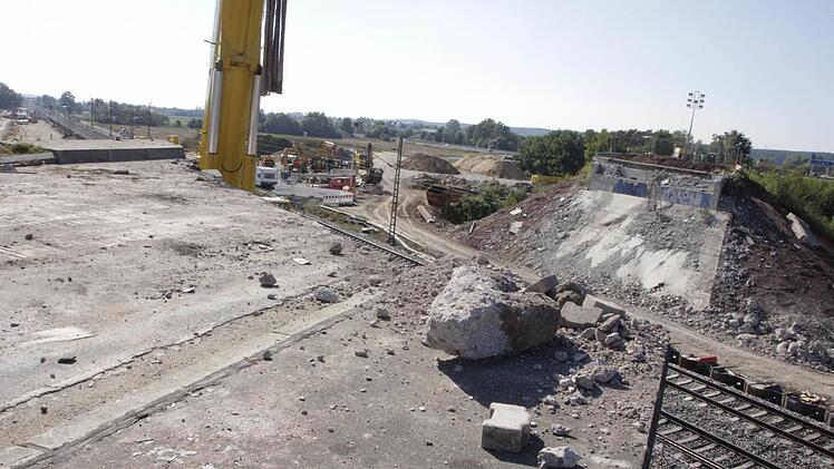 Die Brücke zwischen Kersbach und Baiersdorf ist demontiert. Foto: Josef Hofbauer