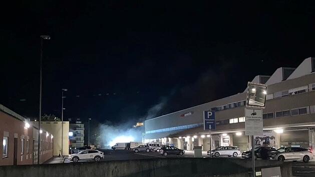 W&uuml;rzburg: Feuerwehr r&uuml;ckte zu starker Rauchentwicklung in Tiefgarage aus - das war der Grund