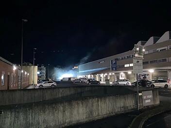 Würzburg: Feuerwehr rückte zu starker Rauchentwicklung in Tiefgarage aus - das war der Grund