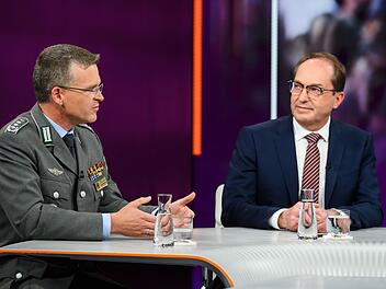 Bundesinnenminister Alexander Dobrindt warb bei "Maybrit Illner" (ZDF) um die Amtshilfe der Bundeswehr bei der Drohnenabwehr in Deutschland.