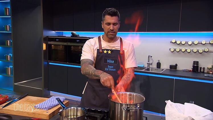 Eigentlich ein heißer Typ. Doch die Reise für Mike ist kurz vor dem Halbfinale zu Ende.