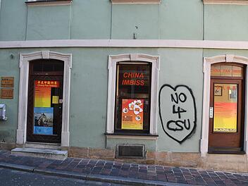 "No 4 CSU": beschmierte Fassade in der Fischstraße  Foto: Ronald Rinklef
