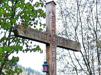 Den "Weg der Liebe und des Friedens" gehen die Gl&auml;ubigen der Pfarreiengemeinschaft "Heilig-Geist" am 14. April. Foto: Maria Weber