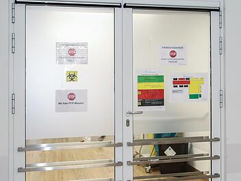 Die Corona-Isolierstation im Interimsbau des Klinikums wird nach wie vor genutzt.