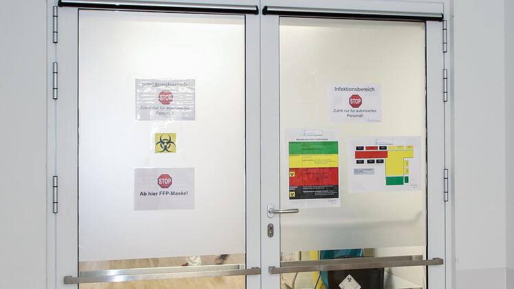 Die Corona-Isolierstation im Interimsbau des Klinikums wird nach wie vor genutzt.
