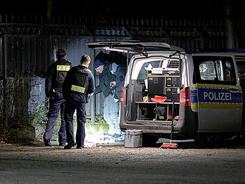 Explosion vor Polizeiwache