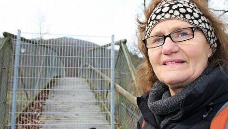 Maria Weitenberg gehört zu den Anwohnern, die sich für die Sanierung des Alten Reitersteges einsetzten. Foto: Benedikt Borst