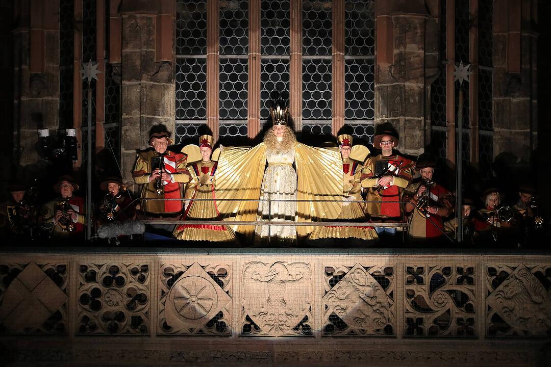 Nürnberger im Weihnachtszauber: Christkind eröffnet weltberühmten Weihnachtsmarkt