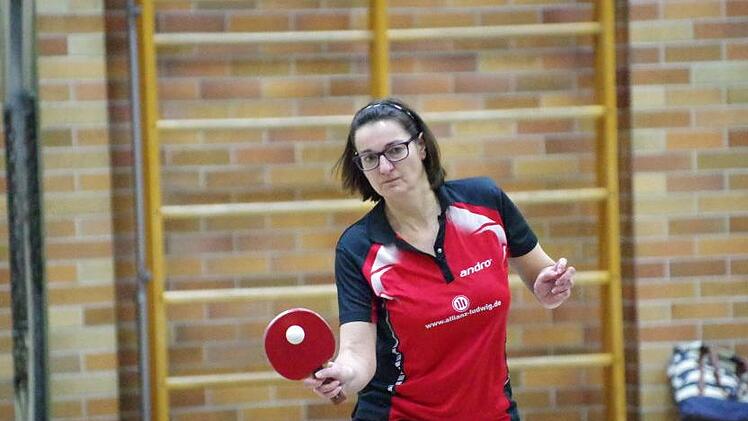 Ein beachtliches Unentschieden schaffte das Schlusslicht TSV Windheim gegen den Tabellenfünften FT Naila. Am 7:7 war Melanie Löffler (Bild) mit dem Gewinn von zwei Einzeln beteiligt.  Foto: Hans Franz