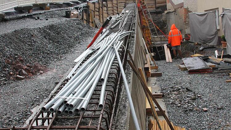 Stützmauerbau in Steinberg  Foto: Friedwald Schedel