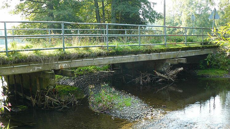 Die Hummendorfer Brücke soll für 450 000 Euro saniert werden. Foto: Klaus-Peter Wulf