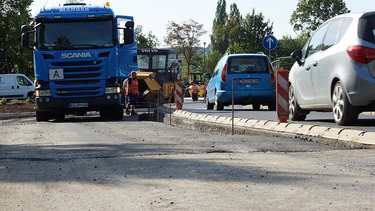 Der Verkehr wechselt am Mittwoch die Seite.Foto: Arkadius Guzy