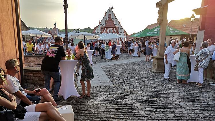Dettelbach: Ein letztes Mal "Sch&ouml;ppeln und Genie&szlig;en" - Stadt l&auml;dt zum "Zinnen Schoppen" ein