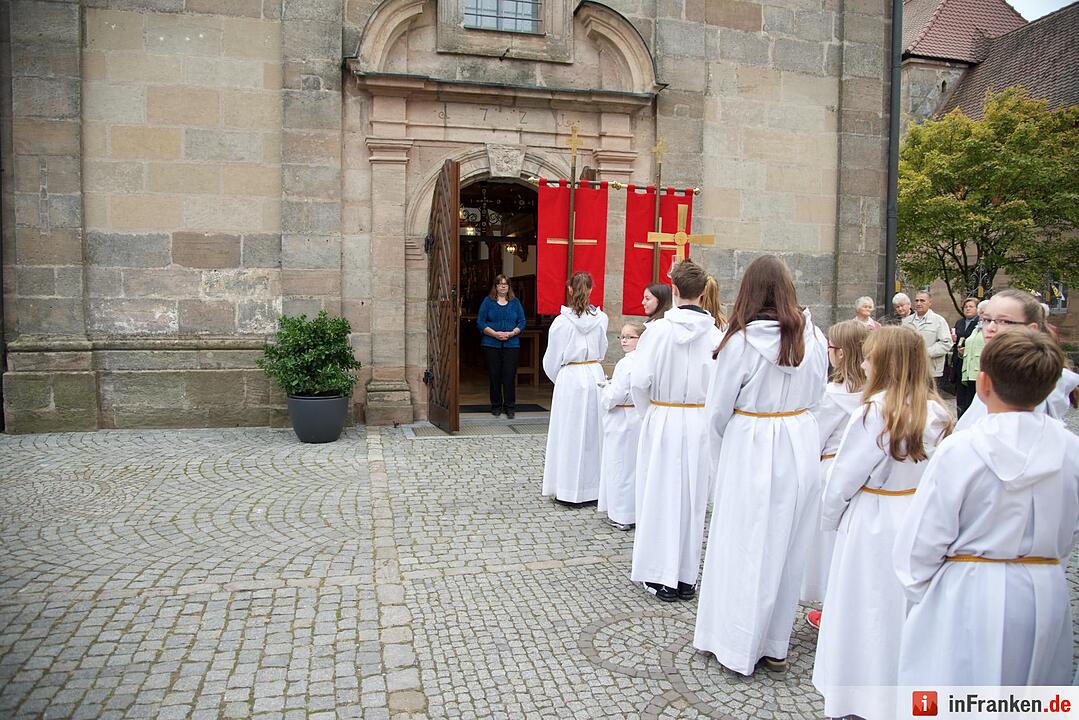 Nach einjähriger Kirchensanierung: Hannberg feiert die Wiedereröffnung der Wehrkirche der Pfarrei Geburt Mariens Hannberg