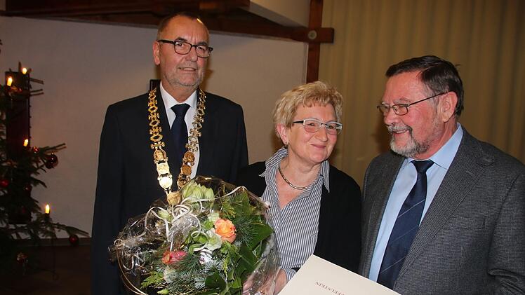 Bürgermeister Kohmann mit Christiane und Rudi Paul Matthias Einwag