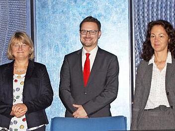 Der Vorstand des Arbeitskreises SchuleWirtschaft (von links): Hartmut Büchner, Cornelia Schaller, Stefan Schneyer, Stefanie Mayr-Leidnecker und Christian Förtsch Foto: Alfred Thieret