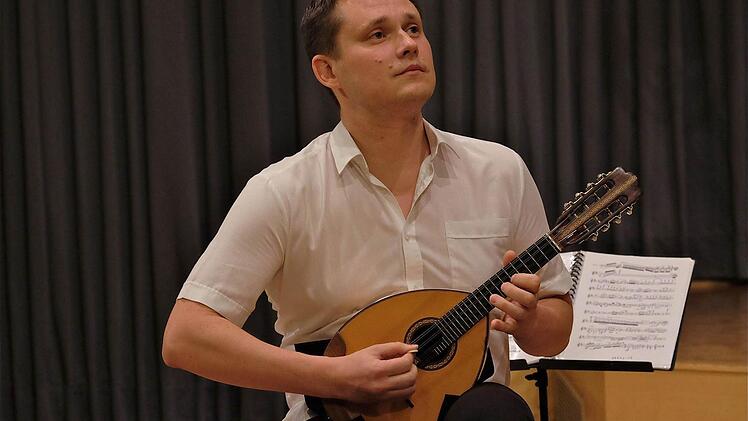 Eröffnungskonzert beim 44. Internationale Schweinfurter Seminar für Mandoline, Gitarre und Kammermusik Foto: Gerd Schaar