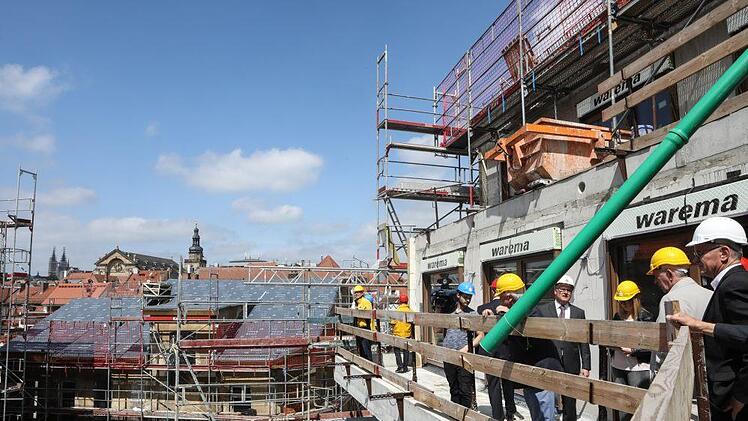 Von den neuen Wohnungen aus sind die Martinskirche und das Michaelskloster zu sehen. Foto: Barbara Herbst