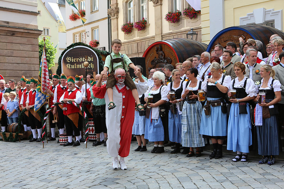 Eröffnung der Kulmbacher Bierwoche mit Büttnertanz und Bieranstich; Foto: Barbara Herbst