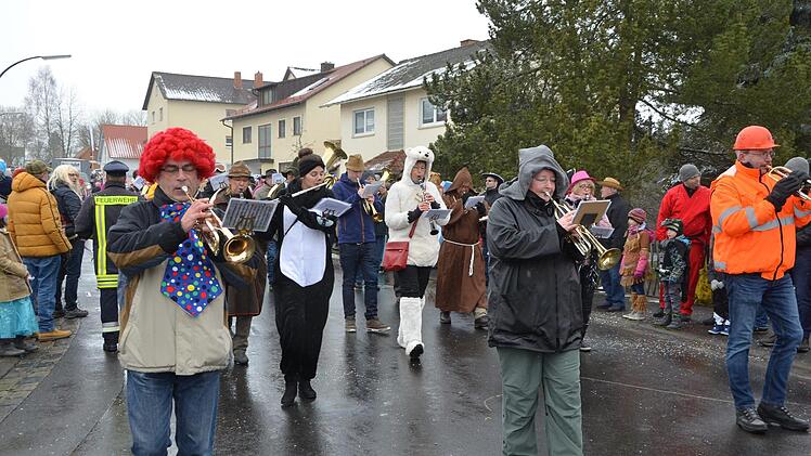 Straßenfasching in Ebenhausen Foto: Peter Rauch