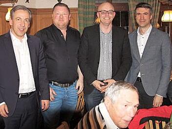 Landrat Alexander Tritthart (von links) mit den Bürgermeisterkandidaten Axel Gotthardt und Matthias Düthorn sowie dem CSU-Kreisvorsitzenden Stefan Müller Foto: Richard Sänger