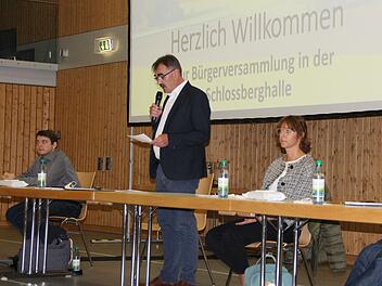 Bürgermeister Haralf Hofmann berichtet, was sich in Nüdlingen getan hat.