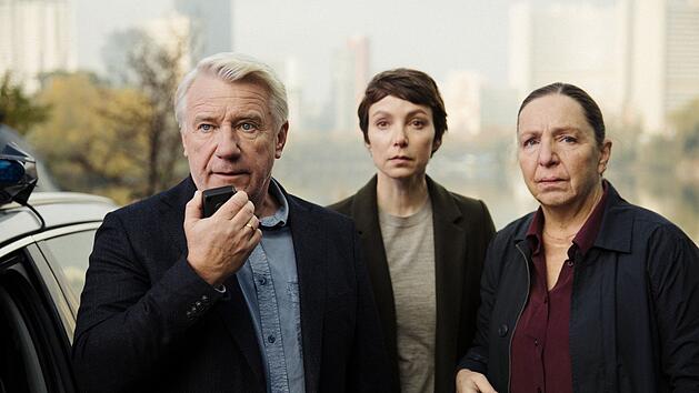 Ist Stefan Lisky r&uuml;ckf&auml;llig geworden und hat erneut einen Menschen get&ouml;tet? Kommissarin Radek (Susi Stach, rechts) ist zun&auml;chst &uuml;berzeugt davon. Der Psychiater Paul Kressmann (J&ouml;rg Sch&uuml;ttauf) und seine Kollegin Karla Eckhardt (Julia Koschitz) waren sich so sicher, dass Lisky sich ge&auml;ndert hatte.