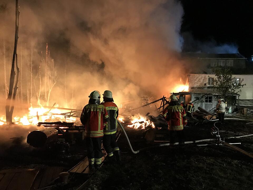 Sägewerk in Rehau in Flammen