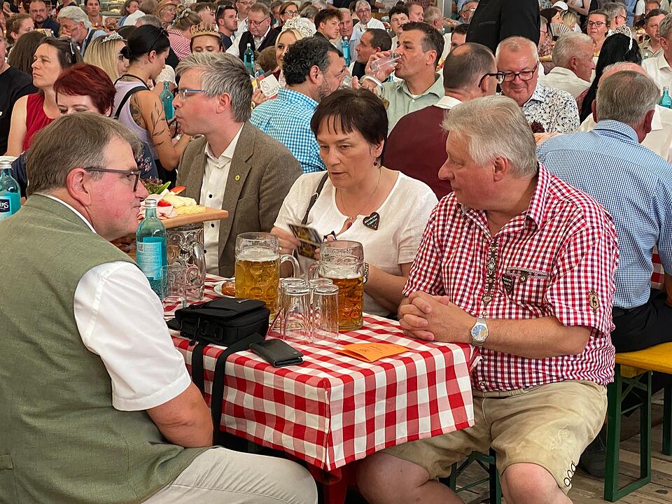 Nürnberger Herbstvolksfest 2024 eröffnet - die schönsten Bilder