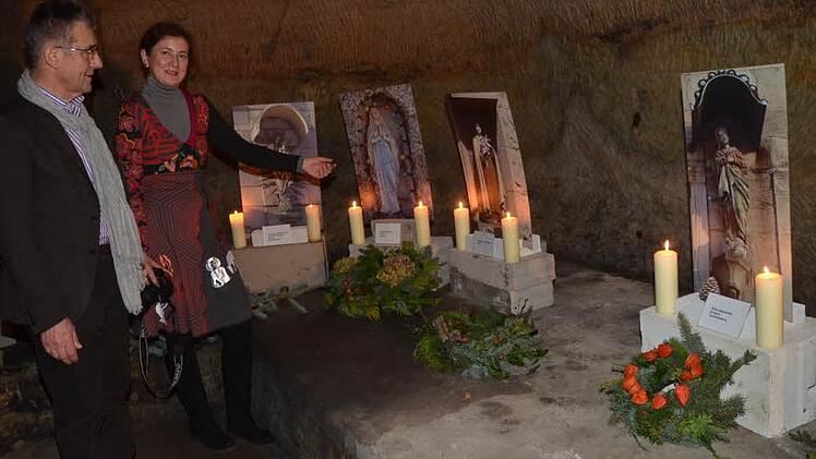 Kerstin Sperschneider und Manfred Blinzler bei der Madonnen-Ausstellung im Jahr 2011. Foto: Karl-Heinz Hofmann