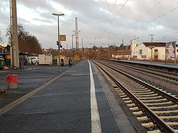 Für gut drei Stunden ruhte auch im Maintal und auf der Strecke von Bamberg nach Ebern der Zugverkehr.  Brigitte Krause